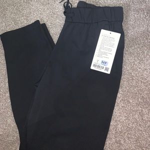 Lululemon on the fly 7/8 pant